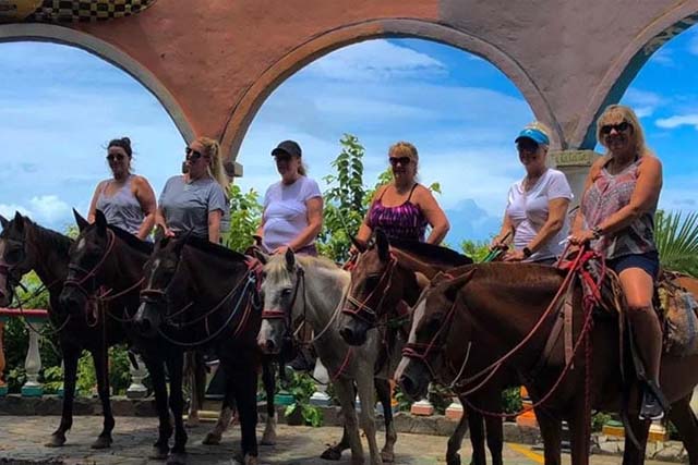 Horseback Tour in Jaco, Costa Rica by AXR